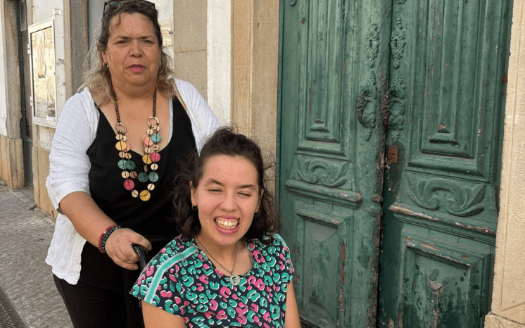 Filipa, 26 anos, vive com Paraplegia Espástica 35 e um sorriso que inspira São Brás de Alportel